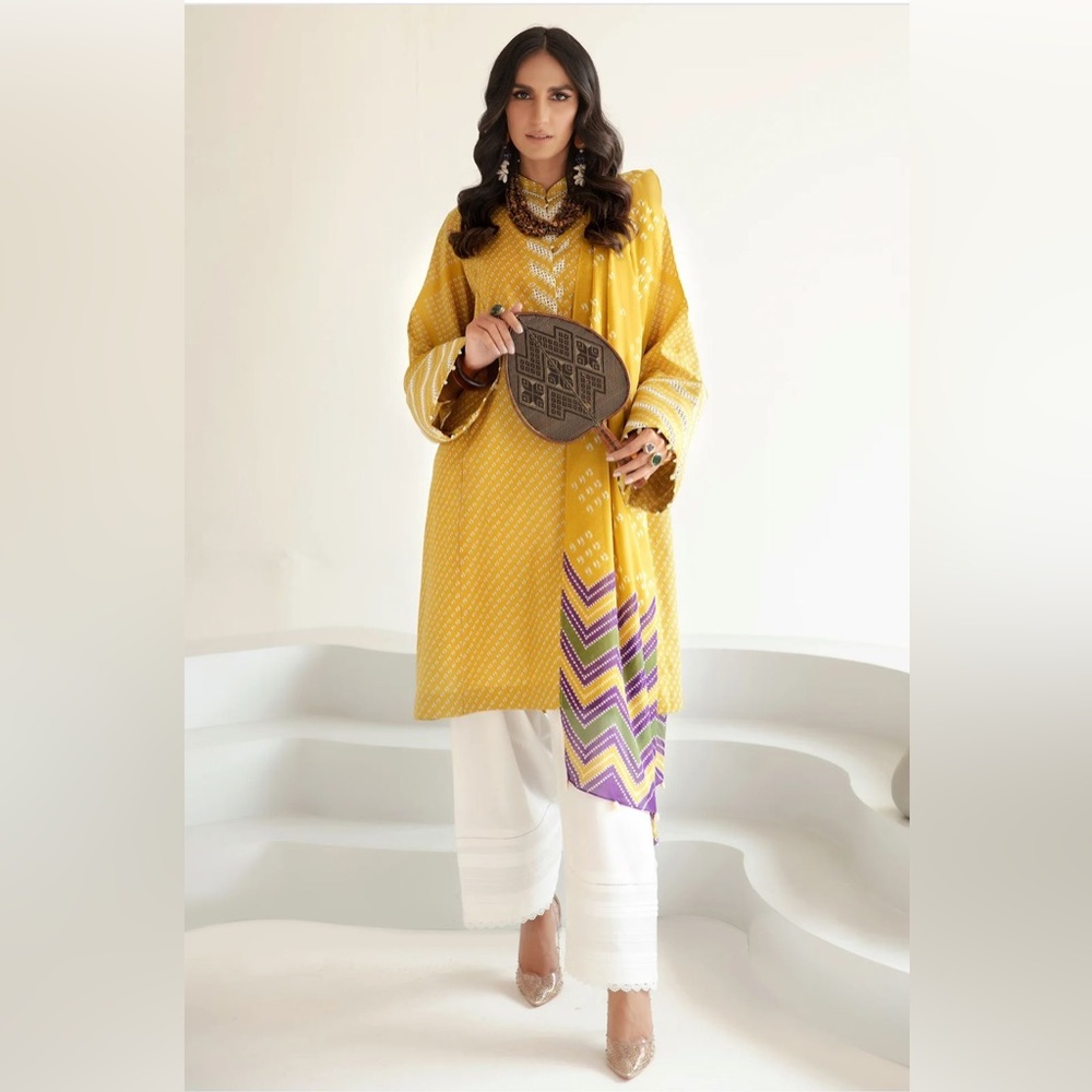 Zaha (Elan) by Khadija Shah Pakistani Indian 2 piece stitched outfit Eid outfit